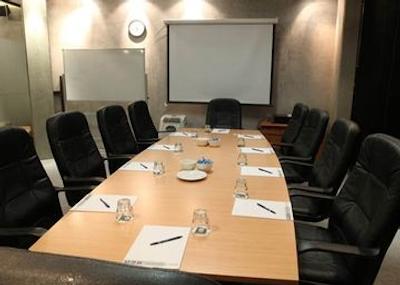 مترو هتل پرت سیتی