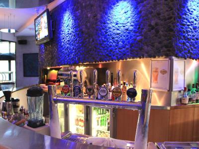 مترو هتل پرت سیتی