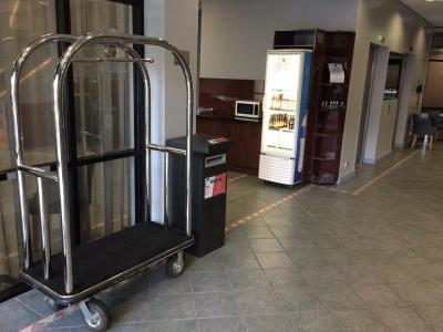 مترو هتل پرت سیتی