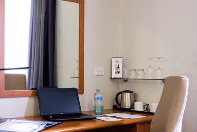 مترو هتل پرت سیتی