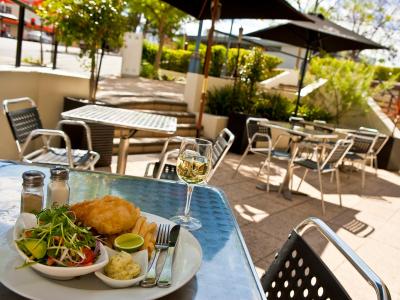 مترو هتل پرت سیتی