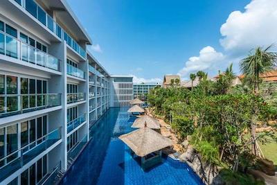 مانترا ساکالا ریزورت اند بیچ کلاب