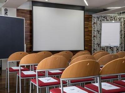 آستریا ترند آناتول