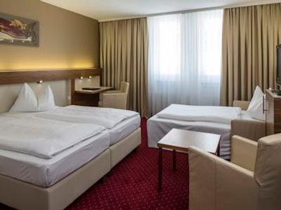 آستریا ترند آناتول