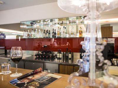 آستریا ترند آناتول