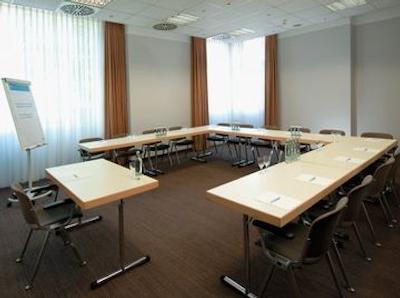 ان ‌اچ فرانکفورت ایرپورت وست