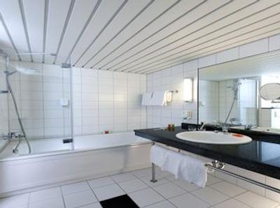 ان ‌اچ فرانکفورت ایرپورت وست