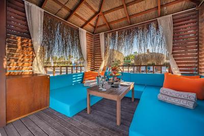 کنکورد دلوکس ریزورت