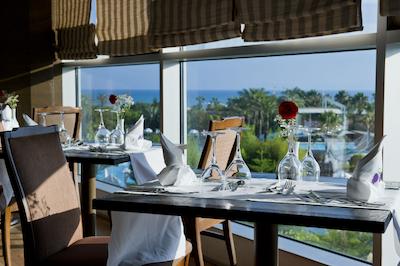 کنکورد دلوکس ریزورت