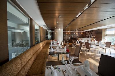 کنکورد دلوکس ریزورت