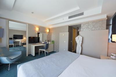 کنکورد دلوکس ریزورت