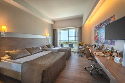 کنکورد دلوکس ریزورت