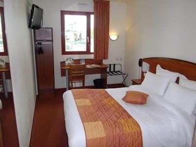 کامفورت ایرپورت سی ‌دی‌ جی