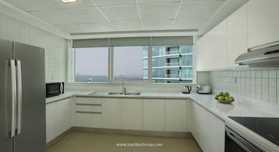 دابل تری بای هیلتون هتل دبی-جمیرا بیچ