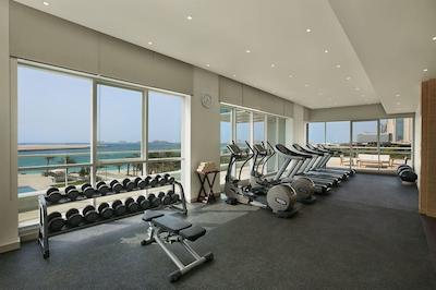 دابل تری بای هیلتون هتل دبی-جمیرا بیچ