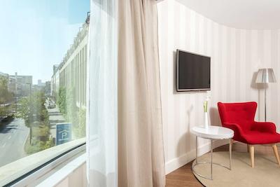 ان‌ اچ کالکشن فرانکفورت سیتی