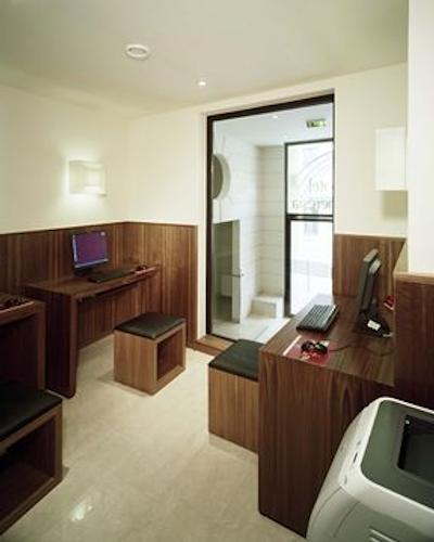 کی کی ماریا تریسیا