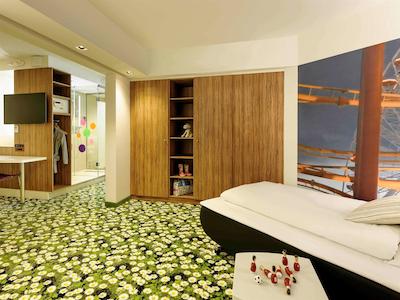 آیبیس استایلز وین سیتی هتل