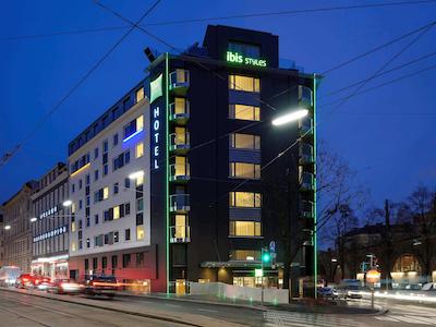 آیبیس استایلز وین سیتی هتل