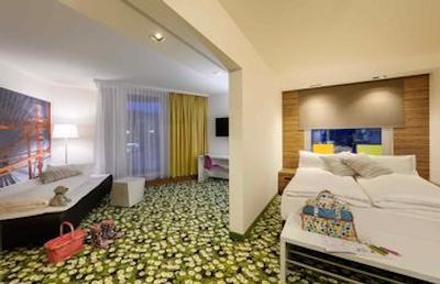 آیبیس استایلز وین سیتی هتل