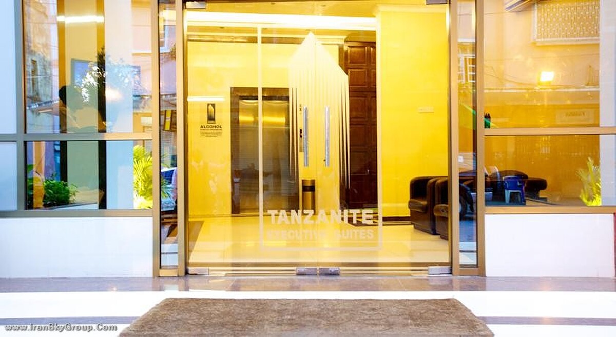 تانزانیت اکزکیوتیو سوئیتس