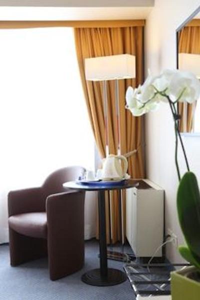 بست وسترن بلیز اند فرانسیس