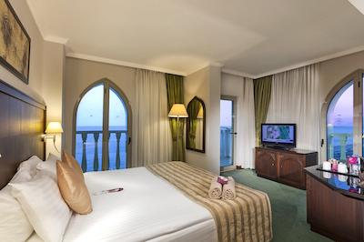 کراون پلازا آنتالیا