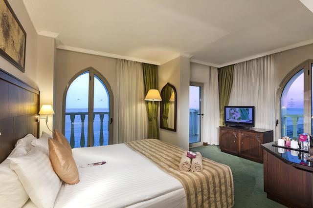 کراون پلازا آنتالیا