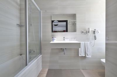 هتل اوتو هوگار