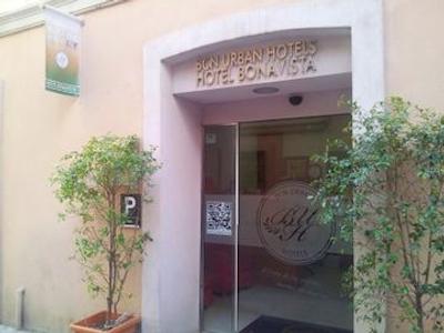 بی ‌سی ‌ان آربن بناویستا هاستل