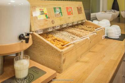 ای اند او کلن نومارکت