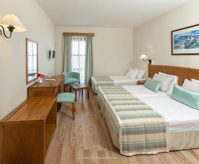 بدروم پارک ریزورت