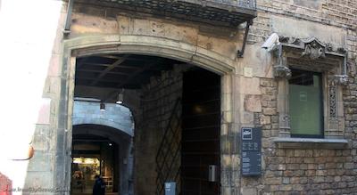 کی کی پیکاسو بارسلونا