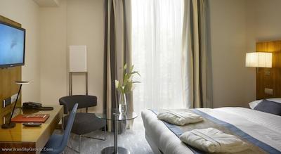 کی کی پیکاسو بارسلونا