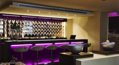 987 بارسلونا