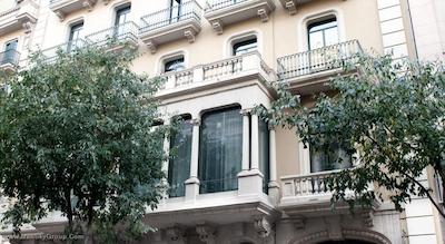 987 بارسلونا