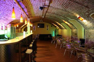 ای اند او وین استادتهال