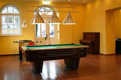 ای اند او وین استادتهال