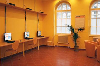 ای اند او وین استادتهال