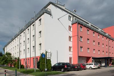 آریون سیتی هتل وین