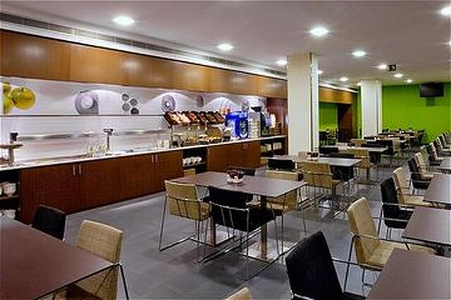 هالیدی این اکسپرس بارسلونا سیتی 22