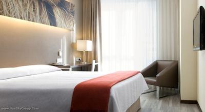 ان اچ دیاگونال سنتر