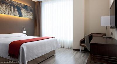 ان اچ دیاگونال سنتر