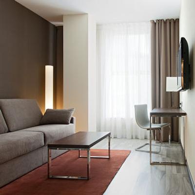 ان اچ دیاگونال سنتر