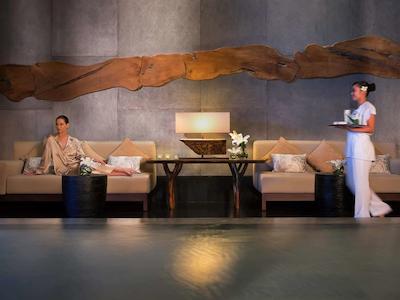 سوفیتل بالی نوسا دوا بیچ ریزورت