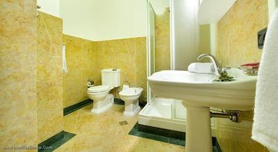 چارلز بریج پالاس