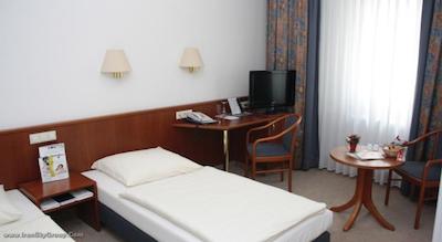 نووم هتل بولوارد اشتوتگارت سیتی