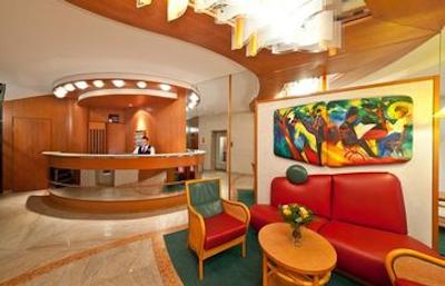 نووم هتل بولوارد اشتوتگارت سیتی