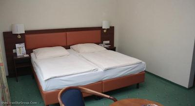 نووم هتل بولوارد اشتوتگارت سیتی