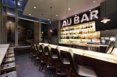 امبسی سوئیتس مونترئال